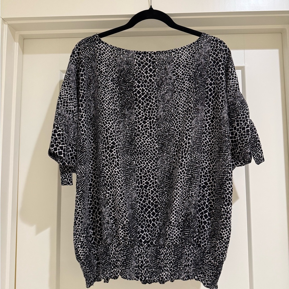 NWOT Michael Kors Top - Picture 4 of 4